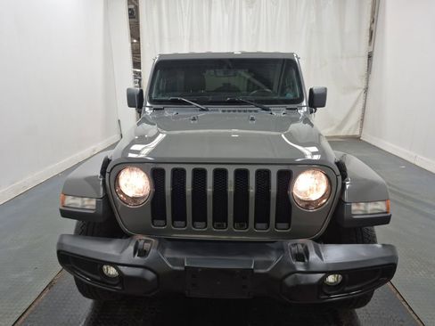 Used 2021 Jeep Wrangler Unlimited Sahara AWD/4WD image 2