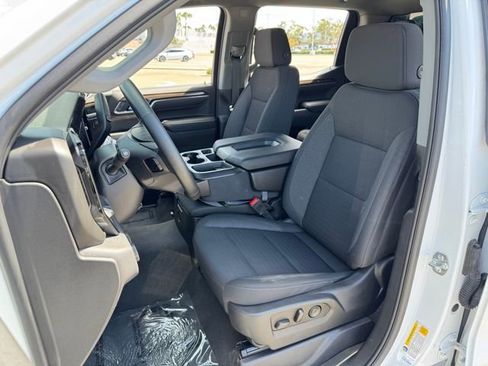 Used 2025 Chevrolet Silverado 1500 LT w/ Protection Package image 5