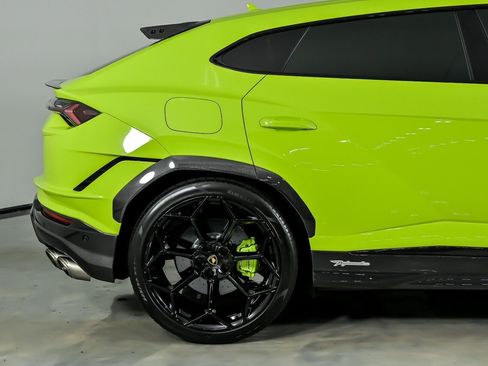 Used 2023 Lamborghini Urus Performante AWD/4WD image 13