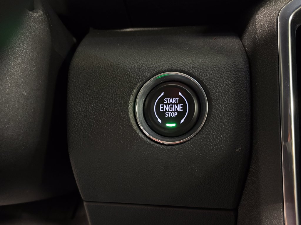 Used 2026 GMC Acadia Elevation w/ Elevation Premium Package FWD image 39