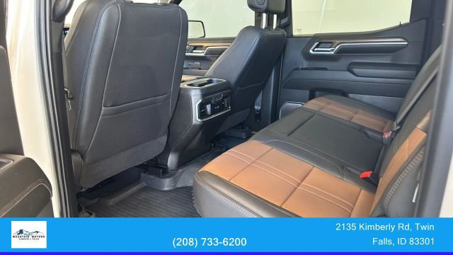 Used 2024 Chevrolet Silverado 1500 High Country w/ Technology Package AWD/4WD image 25