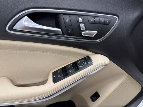 Used 2019 Mercedes-Benz CLA 250 image 15