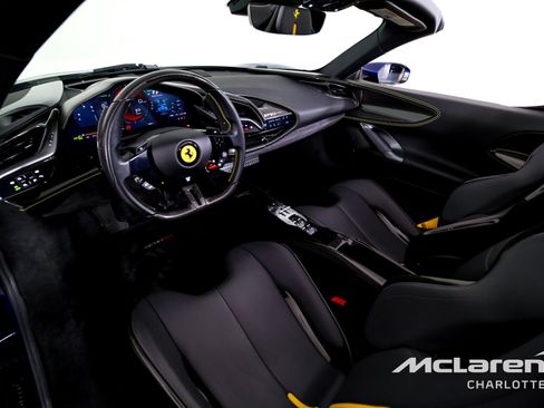 Used 2022 Ferrari SF90 Spider image 13