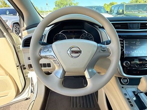 Used 2016 Nissan Murano S w/ Navigation Package FWD image 11