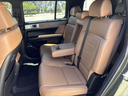 Used 2024 Hyundai Santa Fe Limited FWD image 17