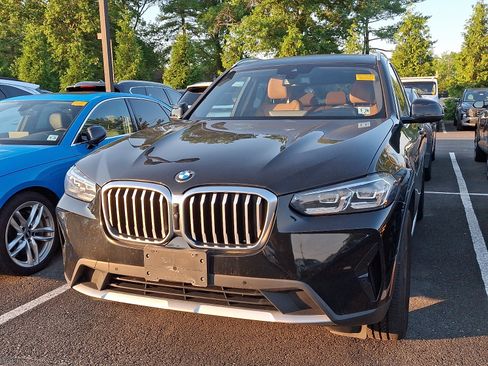 Used 2023 BMW X3 xDrive30i w/ Premium Package AWD/4WD image 2