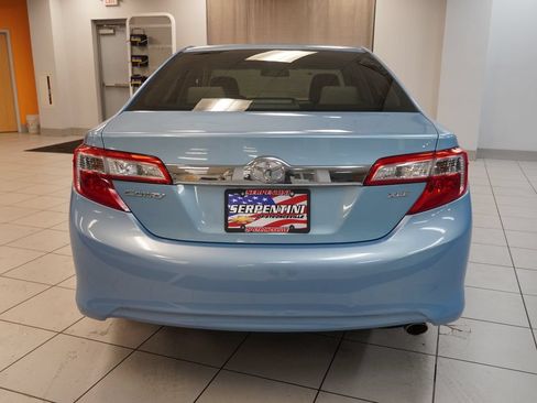 Used 2012 Toyota Camry XLE FWD image 9