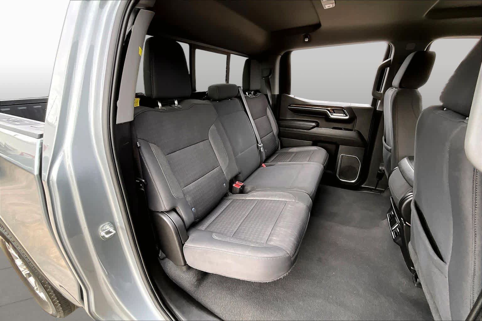Used 2023 GMC Sierra 1500 SLE w/ Preferred Package RWD image 19