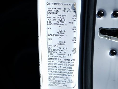 Used 2017 Ford F550 2WD Regular Cab Super Duty image 47