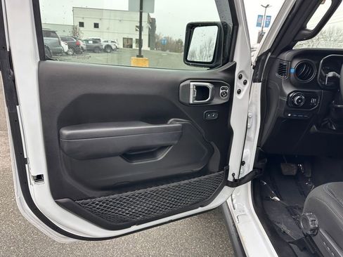 Used 2024 Jeep Wrangler Unlimited Rubicon 4xe w/ Convenience Group image 14