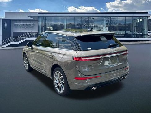 Used 2025 Lincoln Corsair Grand Touring AWD/4WD image 6