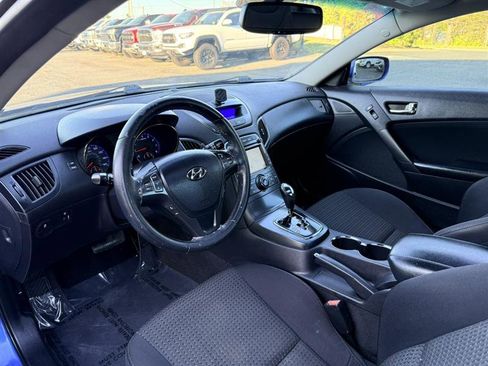 Used 2012 Hyundai Genesis 2.0T RWD image 17