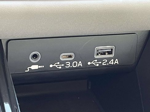 Certified 2025 Subaru Outback Premium w/ Popular Package #1 AWD/4WD image 18