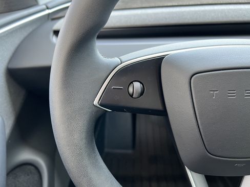 Used 2025 Tesla Model 3 Long Range RWD image 27