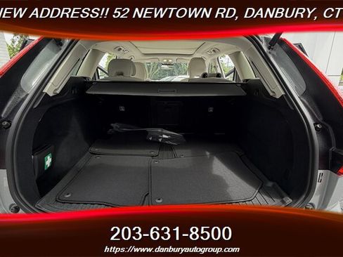 Used 2025 Volvo XC60 B5 Plus w/ Protection Package Premier AWD/4WD image 30