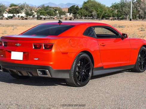 Used 2010 Chevrolet Camaro SS RWD image 8