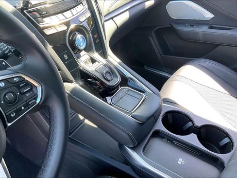 Used 2025 Acura RDX SH-AWD w/ Technology Package image 18