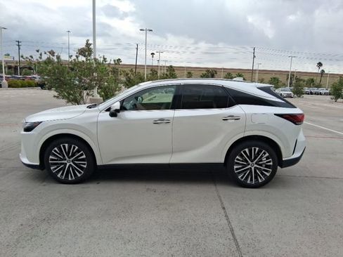Used 2024 Lexus RX 350 Premium Plus w/ Convenience Package FWD image 3
