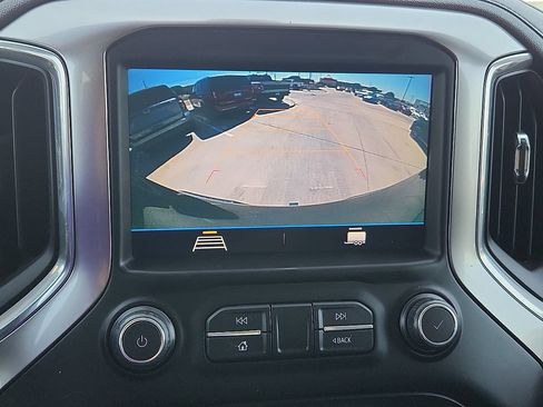 Used 2019 Chevrolet Silverado 1500 LT w/ Convenience Package AWD/4WD image 8