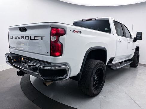Used 2021 Chevrolet Silverado 2500 LT w/ Convenience Package image 19