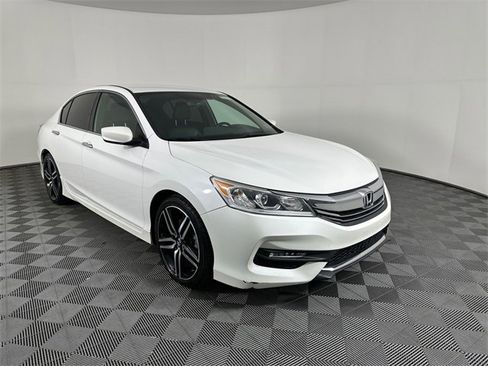 Used 2017 Honda Accord Sport Special Edition image 11