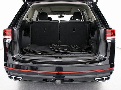 Used 2022 Volkswagen Atlas SEL R-Line image 29