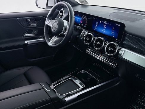 Certified 2026 Mercedes-Benz GLB 250 image 17