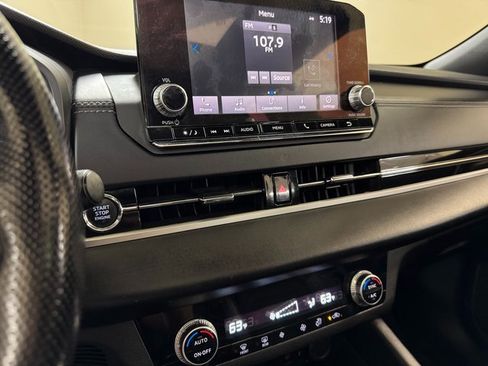 Used 2022 Mitsubishi Outlander SEL Black Edition image 14