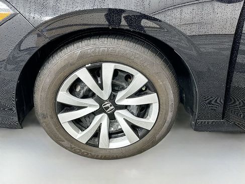 Certified 2025 Honda Civic LX image 29