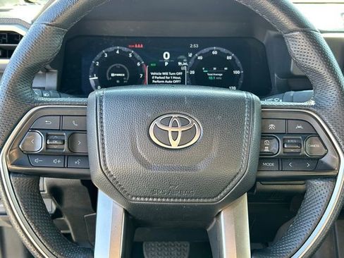 Used 2024 Toyota Tacoma TRD Off-Road image 30