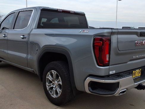 Used 2025 GMC Sierra 1500 SLT w/ SLT Convenience Package image 6