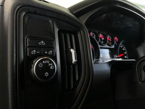 Used 2021 Chevrolet Silverado 1500 Custom image 24