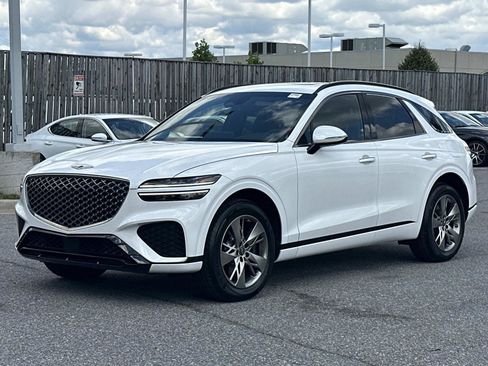 Used 2025 Genesis GV70 3.5T Sport AWD/4WD image 1