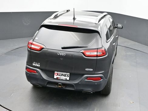 Used 2016 Jeep Cherokee Latitude w/ Comfort/Convenience Group AWD/4WD image 43