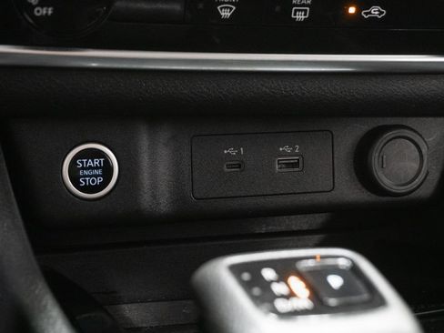 Used 2023 Nissan Rogue S AWD/4WD image 20