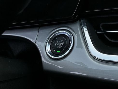 Used 2025 Chevrolet Trax LT image 26