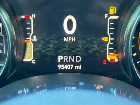 Used 2020 Jeep Wrangler Unlimited Sahara AWD/4WD image 27
