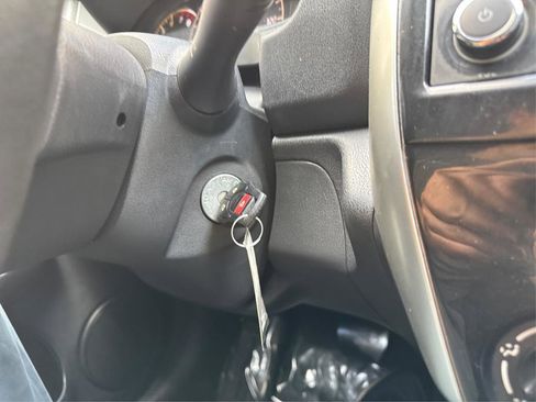 Used 2015 Nissan Versa Note SV FWD image 29