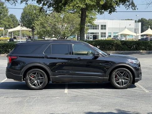 Used 2025 Ford Explorer ST AWD/4WD image 10
