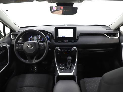 Used 2025 Toyota RAV4 XLE image 15