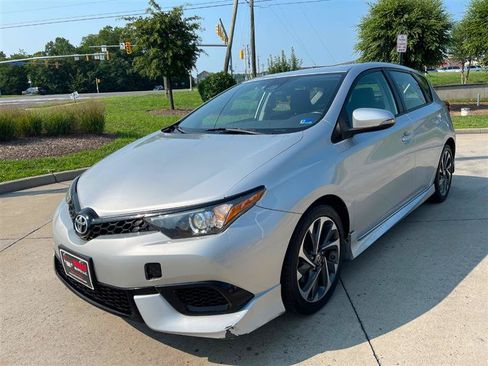 Used 2017 Toyota Corolla iM w/ All-Weather Mat Package FWD image 7