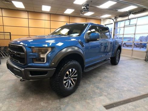 Certified 2019 Ford F150 Raptor w/ Equipment Group 802A Luxury image 3