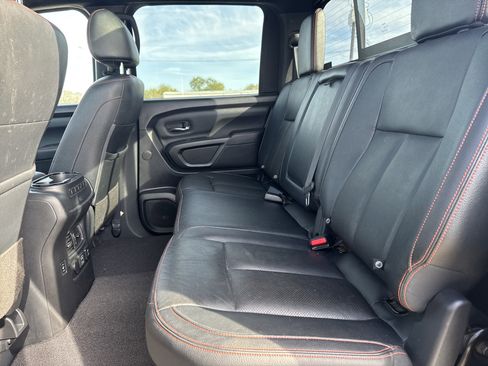 Used 2021 Nissan Titan PRO-4X w/ Pro-4x Convenience Package image 10