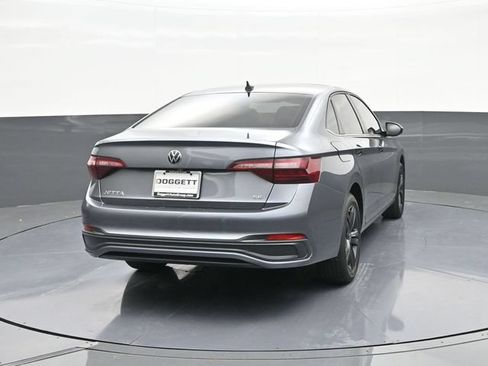 Used 2023 Volkswagen Jetta SE FWD image 11