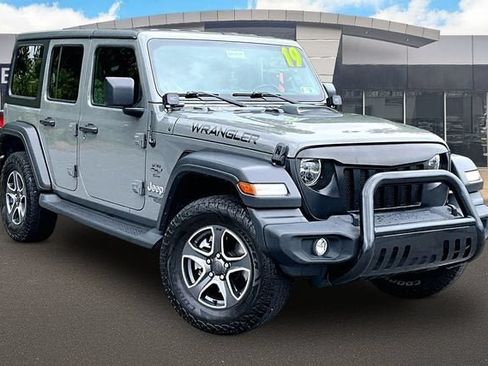 Used 2019 Jeep Wrangler Unlimited Sport S AWD/4WD image 11