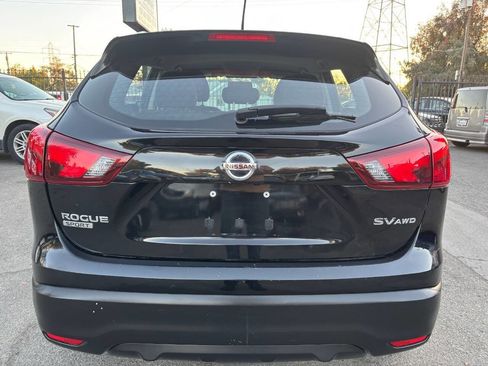 Used 2018 Nissan Rogue Sport SV image 6