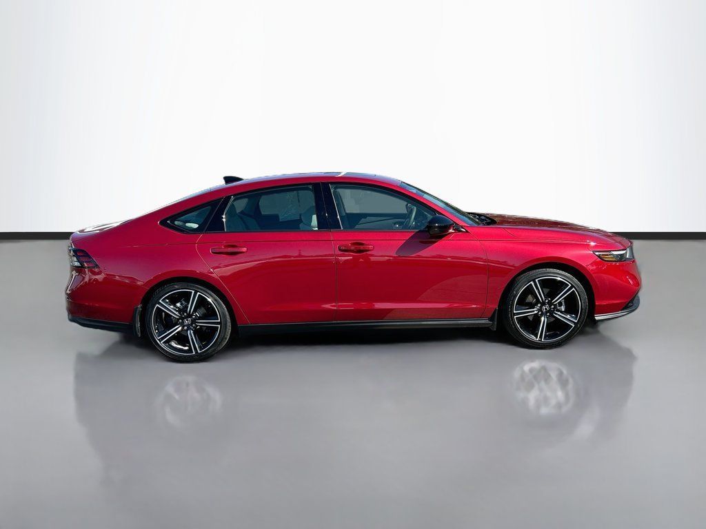 Certified 2026 Honda Accord SE image 4