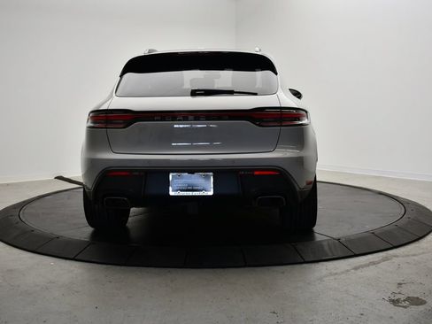 Certified 2024 Porsche Macan AWD/4WD image 6