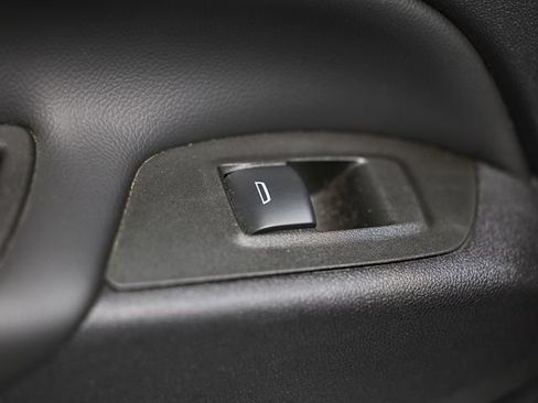 Used 2024 Chevrolet Equinox LT AWD/4WD image 25