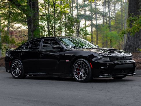 Used 2016 Dodge Charger SRT w/ Harman/Kardon Audio Group image 49